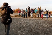  Junge Flüchtlinge fotografieren Wolfsburg