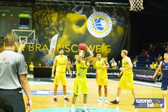 Basketball Löwen vs. Eisbären Bremerhaven - 1